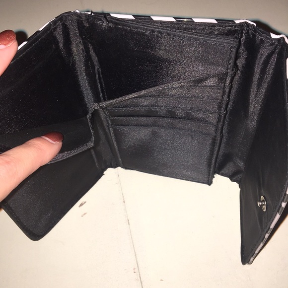 Chevron Wallet - Picture 5 of 5